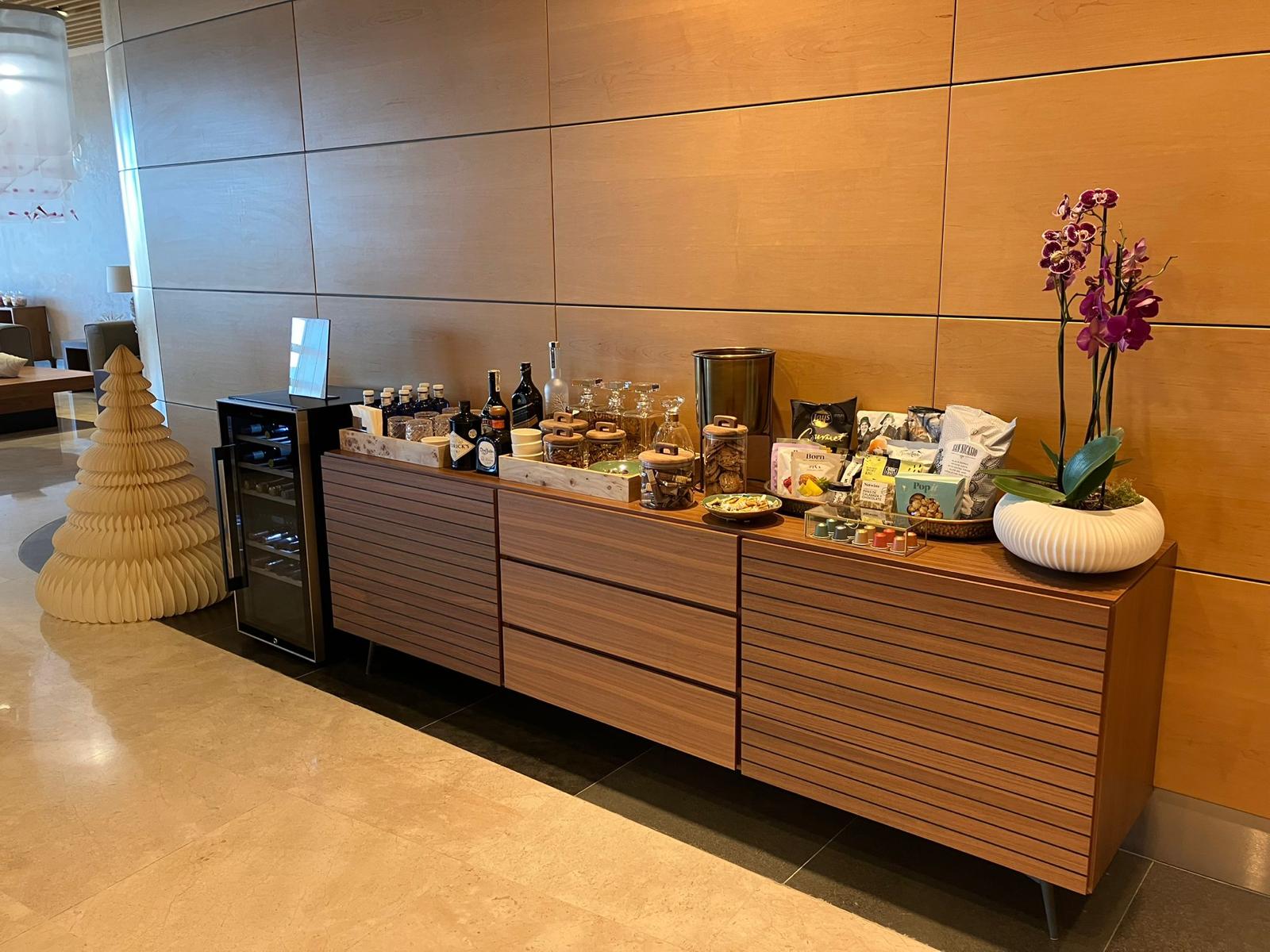 agp airport vip service